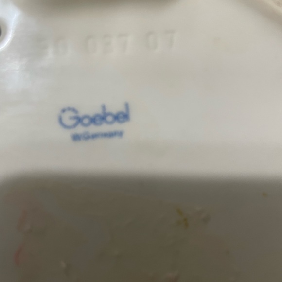 Goebel w Germany dog, figuring brown - Picture 3 of 3